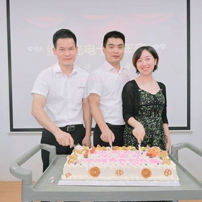 納宏光電10歲啦！“相伴十載，感恩有你”